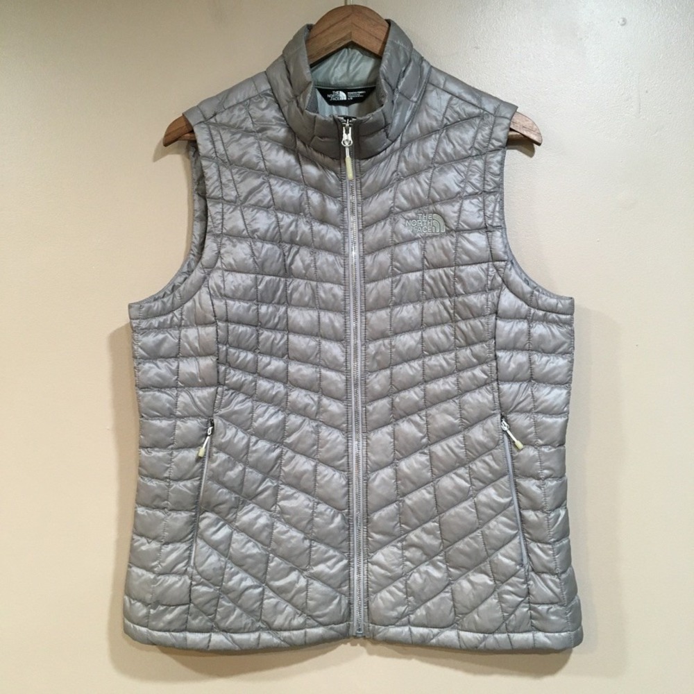 The North Face Thermoball Quilted Puffer Vest Womens L Silver Eco Insulated Hike